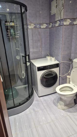 Apartament cu 4 camere decomandat în 22 Decembrie