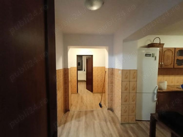 Apartament cu 3 camere decomandat în Vatra Dornei