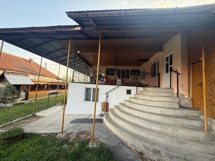 Casă cu 4 camere în Prigoria