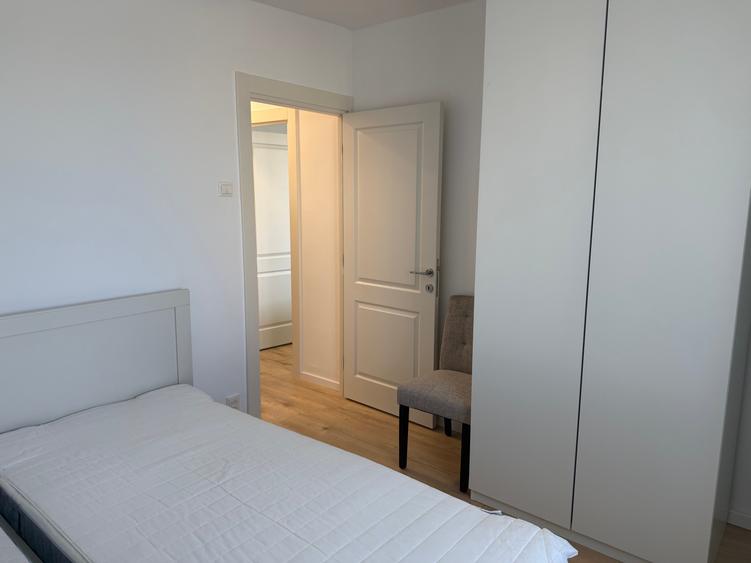 Apartament cu 2 camere semidecomandat în Bucur Obor