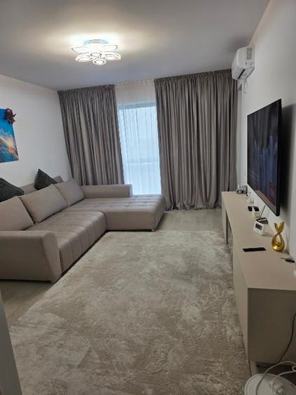 Apartament cu 2 camere decomandat, mobilat în Central