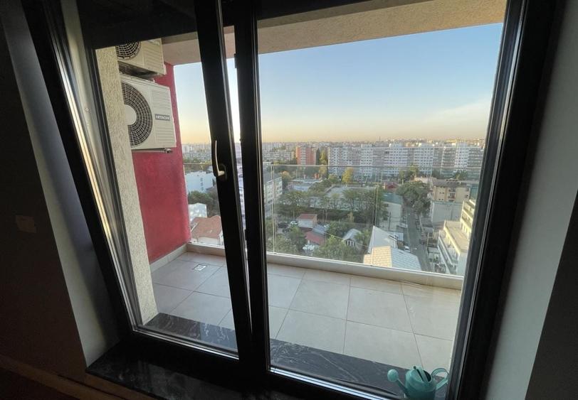 Apartament cu 3 camere decomandat în Lujerului