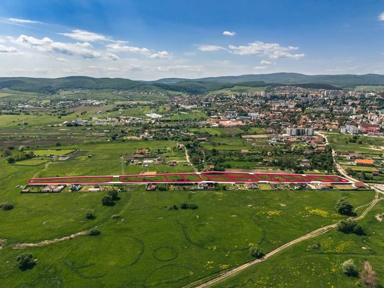 Teren Construcții intravilan de 10000 mp, în Central