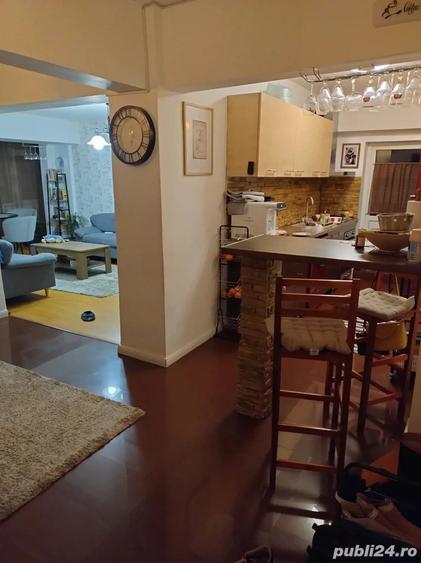 Apartament cu 4 camere decomandat în Central