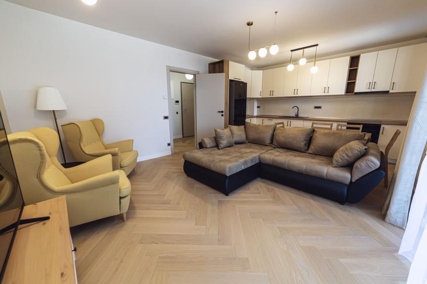 Apartament cu 2 camere semidecomandat, mobilat în Voluntari