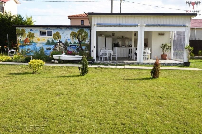 Casă individuală cu 7 camere cu Canalizare în Sud-Est
