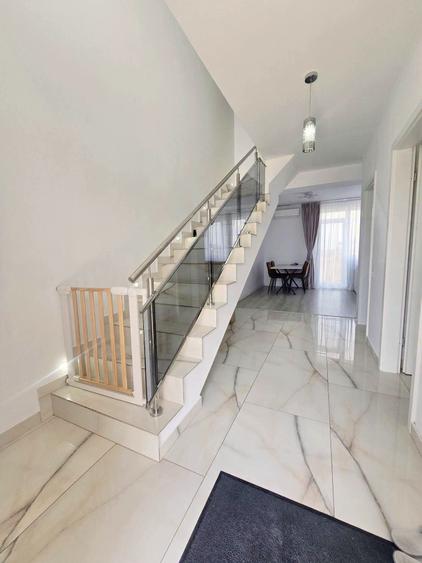 Duplex cu 3 camere cu Canalizare în Dobroești