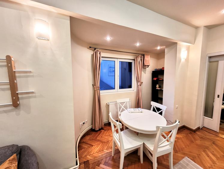 Apartament cu 2 camere decomandat în Cișmigiu