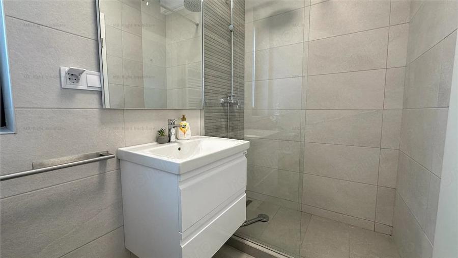Casă cu 3 camere cu Teren 200 Mp în Sânpetru