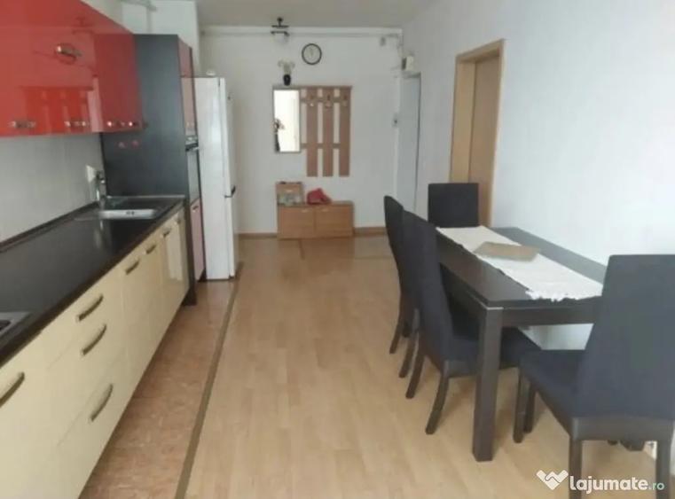 Apartament cu 2 camere decomandat în Cetate