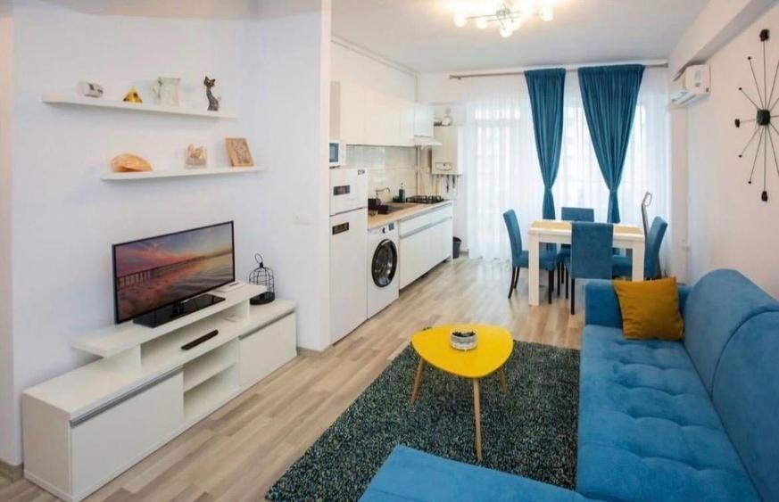 Apartament cu 2 camere semidecomandat în Central