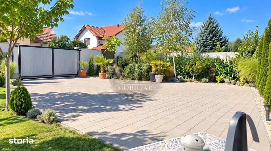 Casă cu 4 camere cu Teren 700 Mp în Cetate