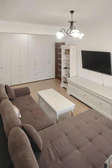 Apartament cu 2 camere decomandat în 1 Decembrie 1918