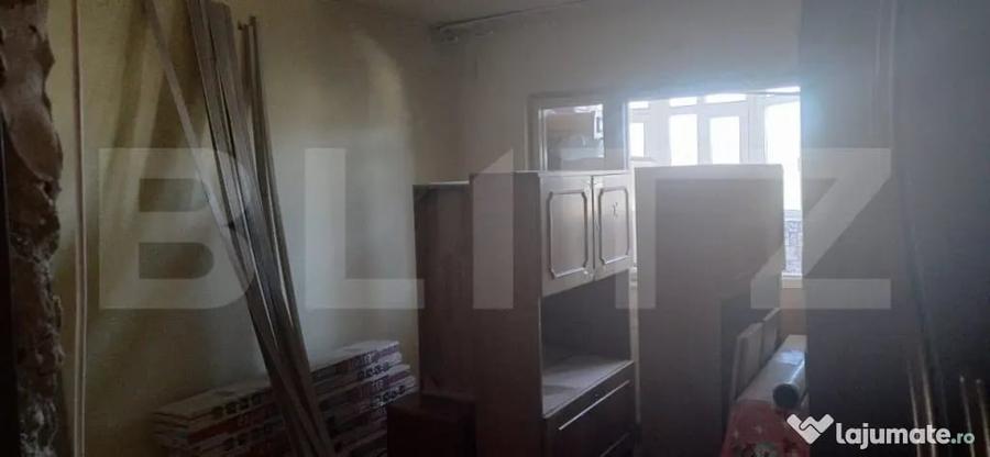 Apartament cu 3 camere decomandat în Turda