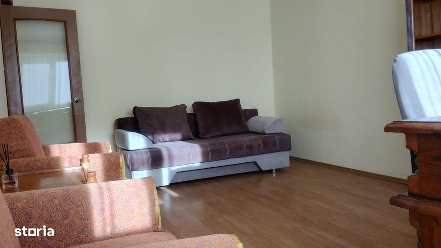Apartament cu 3 camere decomandat în Exterior Vest