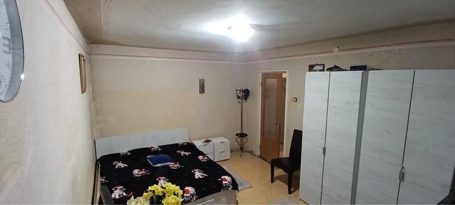 Apartament cu 3 camere decomandat în Giurgiului