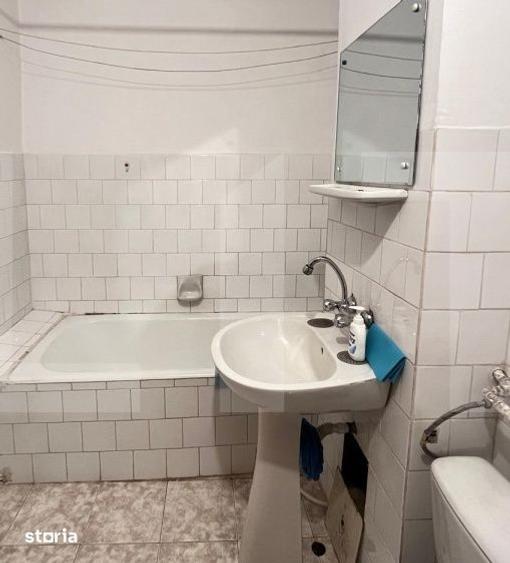 Apartament cu 3 camere decomandat în Copălău