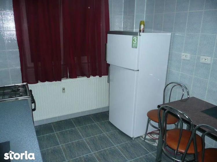 Apartament cu 3 camere decomandat, mobilat în Crângași