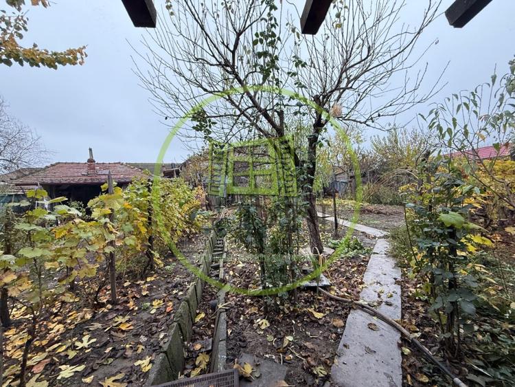 Casă individuală cu 4 camere cu Canalizare în Brestei