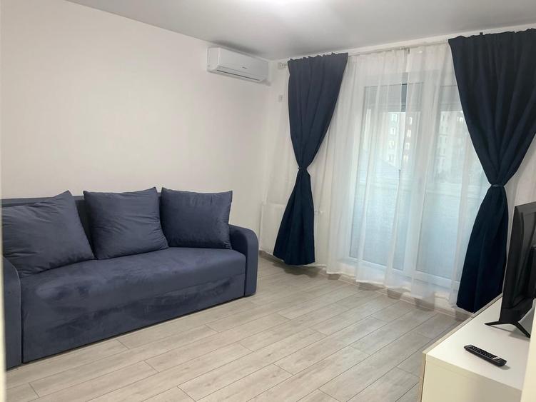 Apartament cu 2 camere decomandat, mobilat în Central