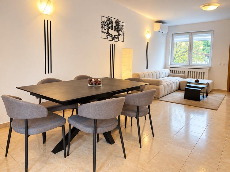 Duplex cu 5 camere cu Canalizare în Central