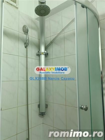 Garsonieră decomandată, mobilată în Universitate
