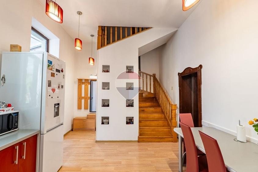 Casă individuală cu 4 camere cu Teren 150 Mp în Ultracentral