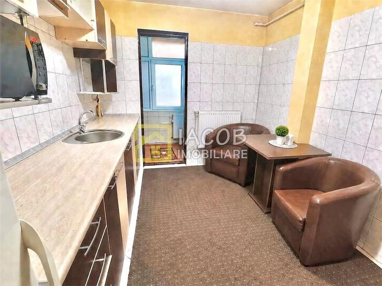 Apartament cu 3 camere decomandat în Alecu Russo