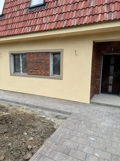 Casă cu Teren 605 Mp în Albina