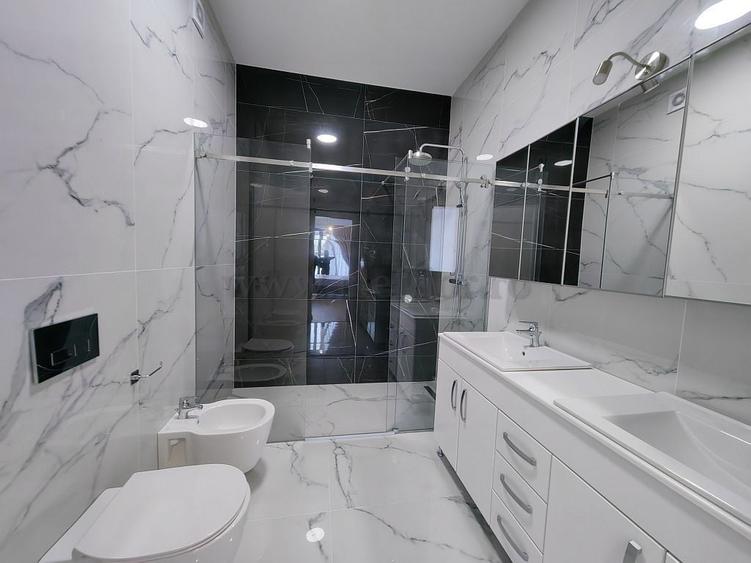 Apartament cu 4 camere decomandat în Iancu Nicolae