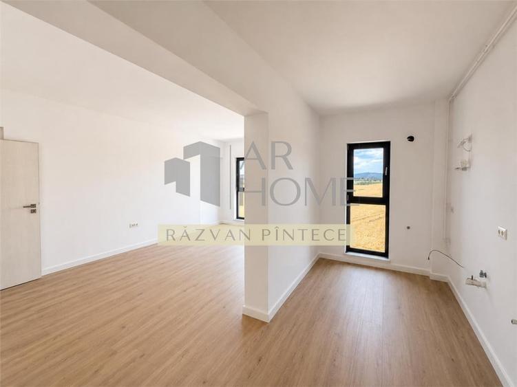 Apartament cu 2 camere decomandat în Albert