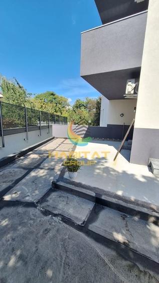 Apartament cu 4 camere semidecomandat în Brâncoveanu