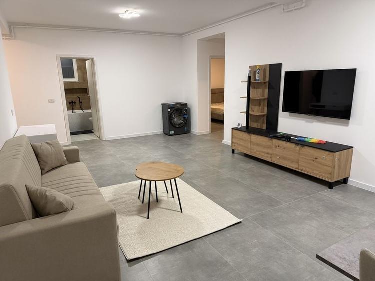 Apartament cu 3 camere decomandat în Giroc