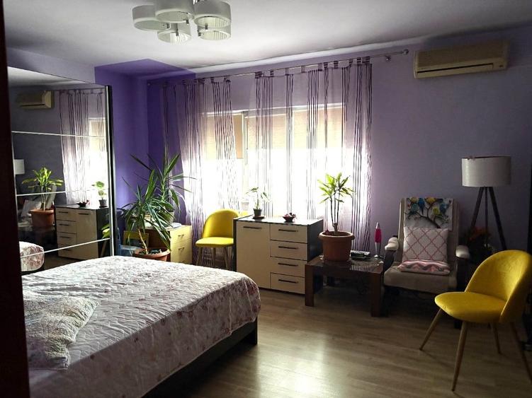 Apartament cu 4 camere decomandat, mobilat în Brătianu