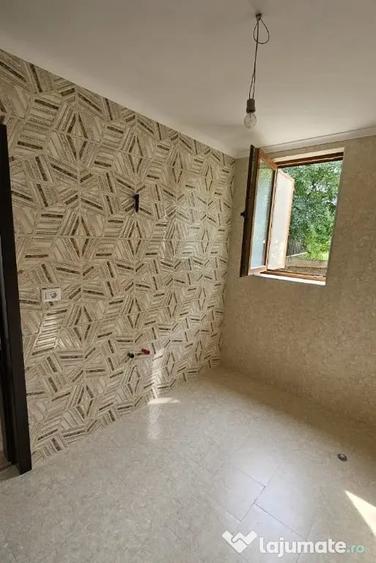 Casă cu 4 camere cu Teren 450 Mp în Burdujeni