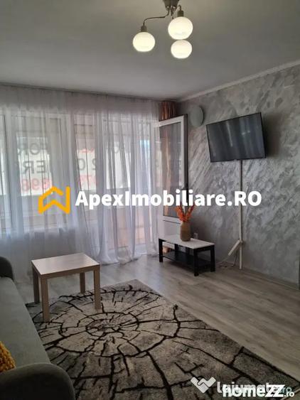 Apartament cu 2 camere decomandat, mobilat în P-ța Romană