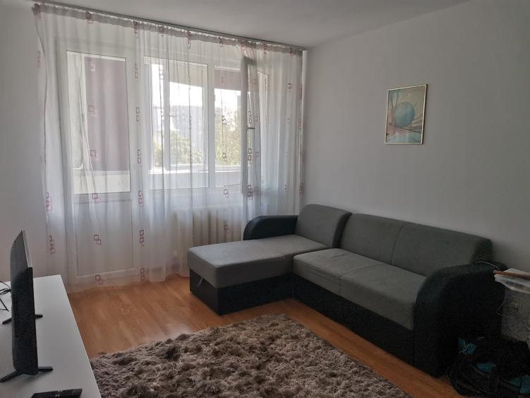 Apartament cu 2 camere semidecomandat în Gara de Nord