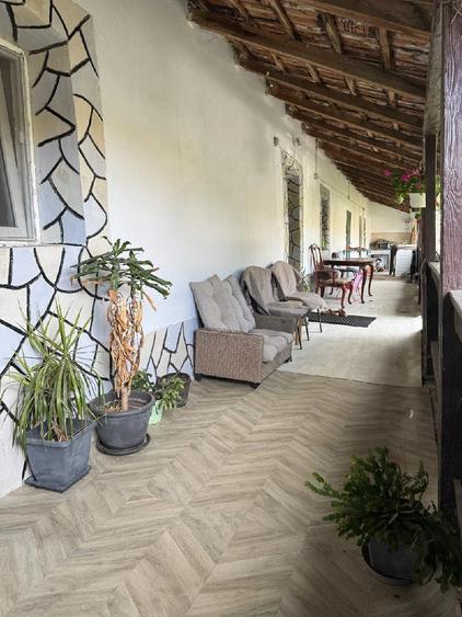 Casă cu 2 camere cu Teren 1450 Mp în Central