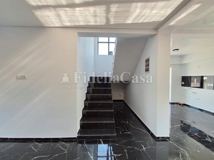Casă cu 4 camere cu Teren 300 Mp în Valea Lupului