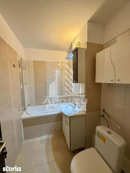 Apartament cu 3 camere, mobilat în Lipovei