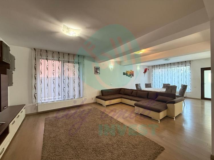 Casă individuală cu 5 camere cu Canalizare în Vitan