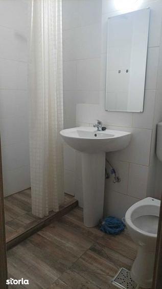 Apartament cu 2 camere semidecomandat în Centrul Civic