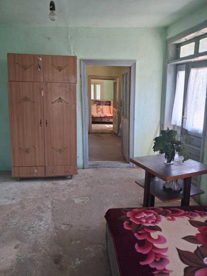 Casă cu 4 camere în Viziru
