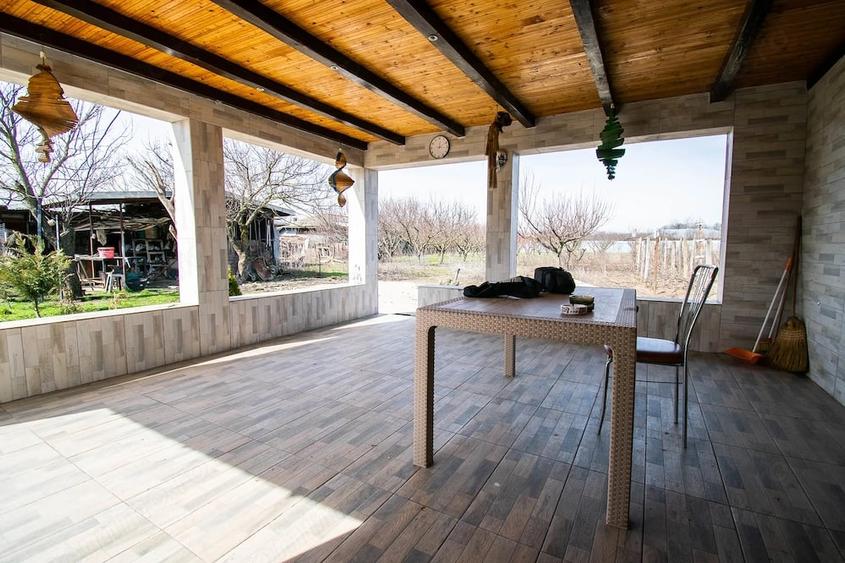 Casă cu 4 camere cu Teren 10000 Mp în Valea Roșie