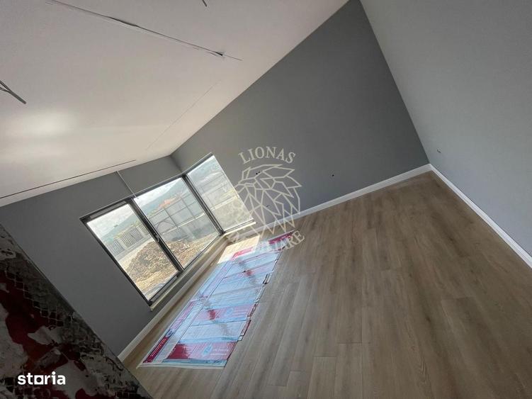 Casă cu 4 camere în Central