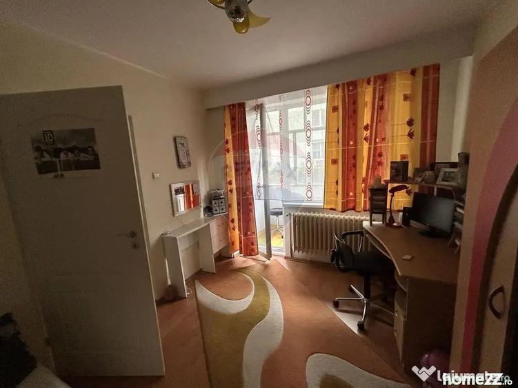 Apartament cu 3 camere decomandat în Central
