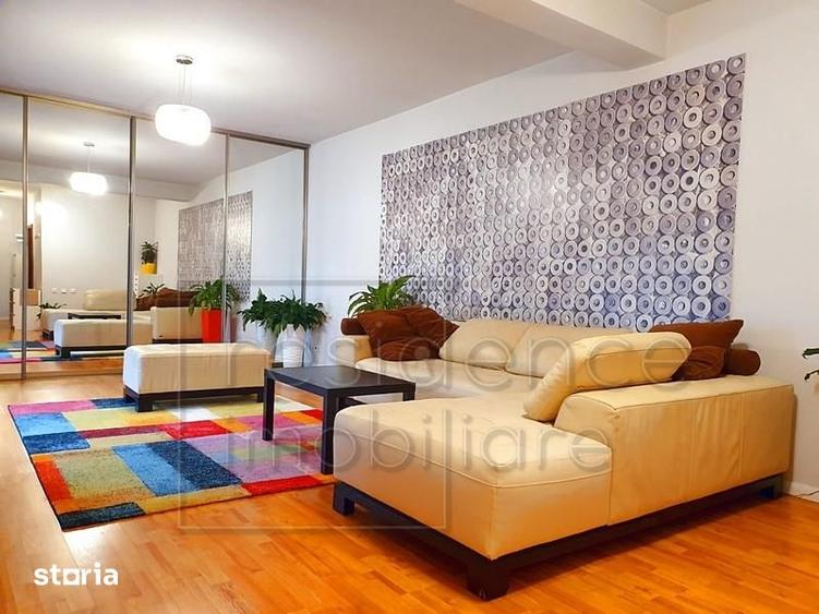Apartament cu 2 camere semidecomandat, mobilat în Central