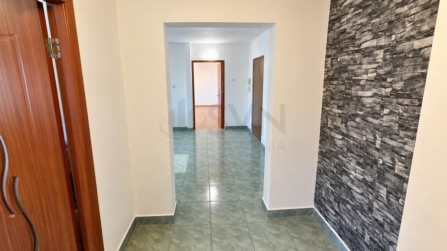 Apartament cu 2 camere decomandat în Tei