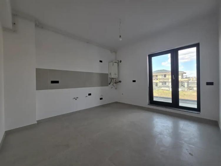Apartament cu 4 camere decomandat în Theodor Pallady