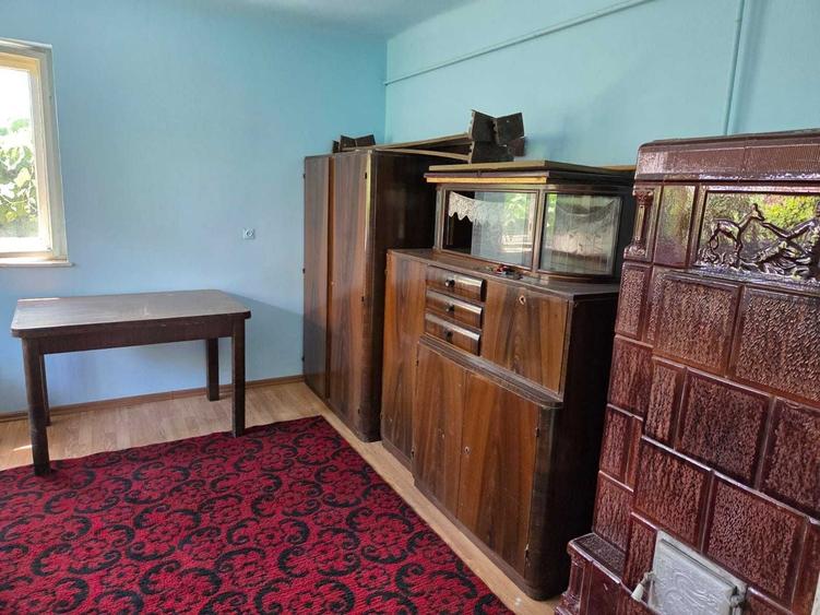 Casă cu 4 camere în Crăciunelu de Jos